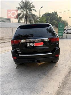 جیپ گراند شیرۆکی